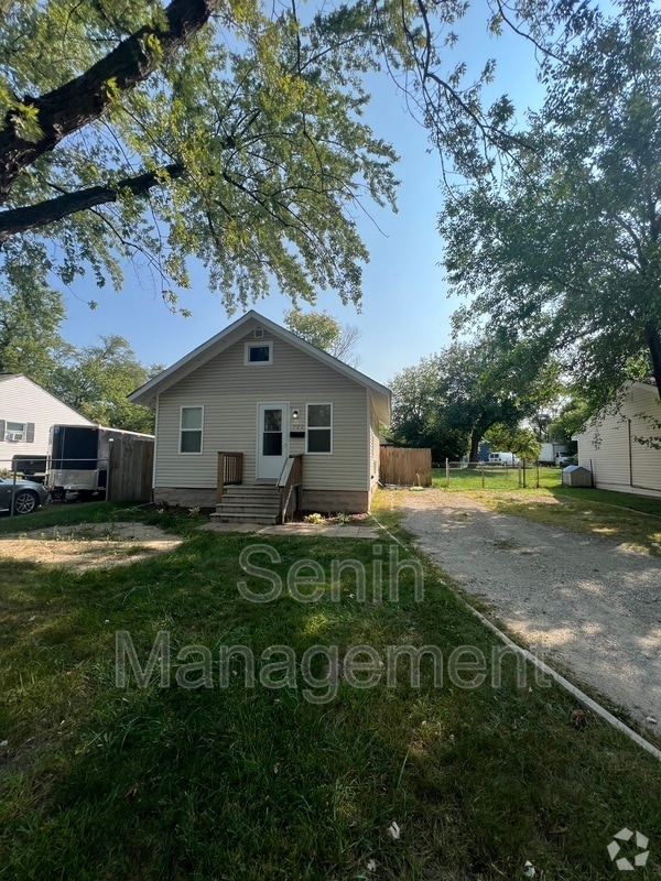 Building Photo - 722 Stirling Rental