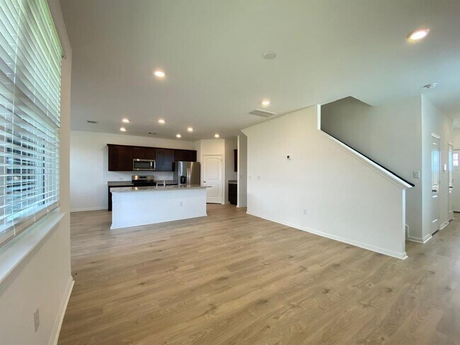 Photo - 225 Saide St