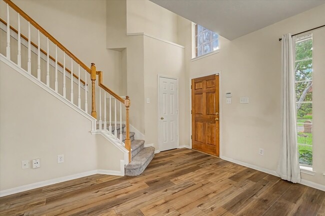 Photo - 10840 Sycamore Dr N
