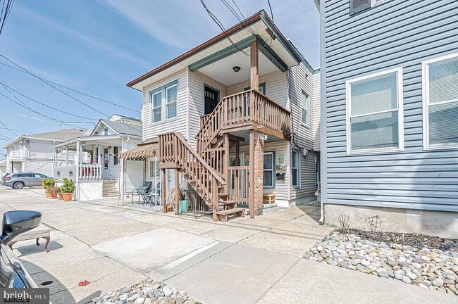 129 N Oxford Ave