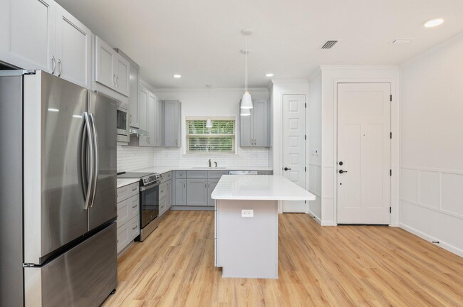 Building Photo - 443 Cobb Ave E Rental