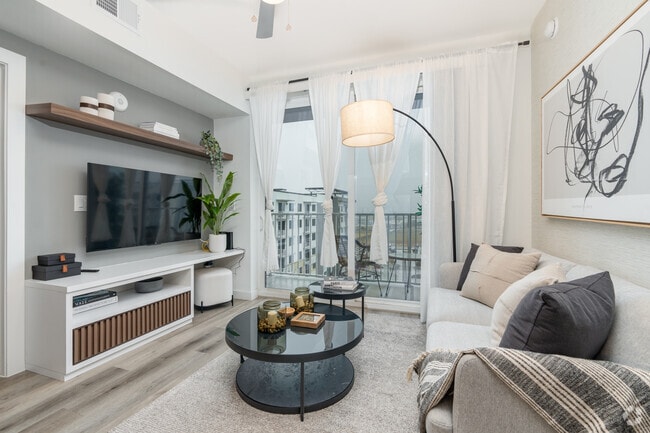 2 habitaciones, 2 baños, 851 pies cuadrados, sala de estar