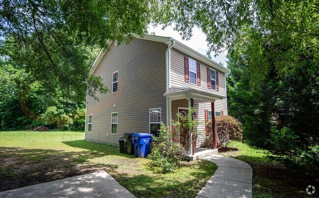 Building Photo - Welcome to this spacious 4-bedroom, 2.5-ba... Rental