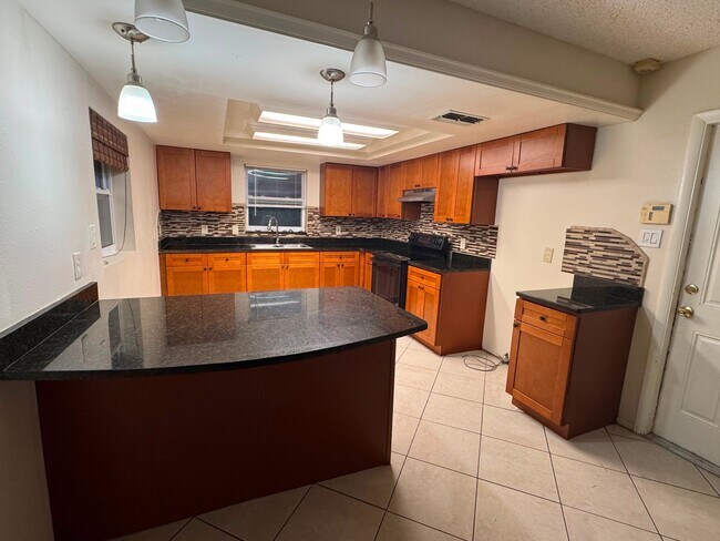 Photo - 9945 Woodridge Ct