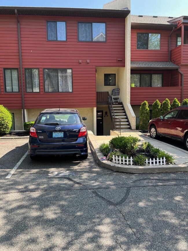 105 River Rd Condo Unit A 1 Condo for Rent in Nutley, NJ