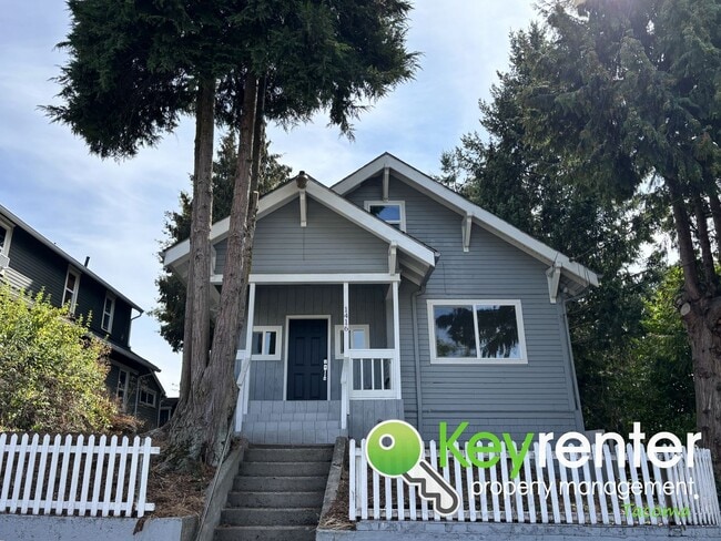 Building Photo - Updated 3-Bedroom Home for Rent in Central...