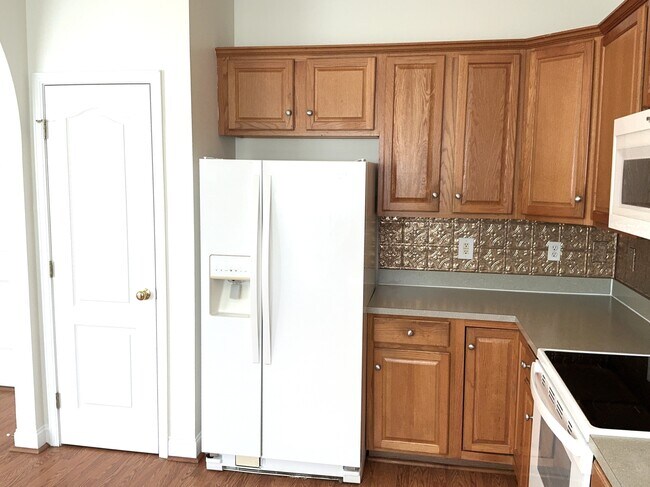 Photo - 4412 Sages Ave