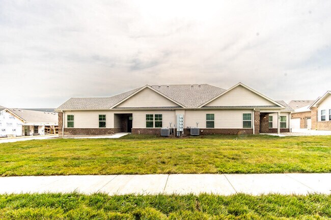 Photo - 140 Garden Gate Dr