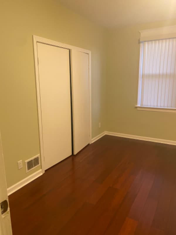 Photo - 14 N Spring St