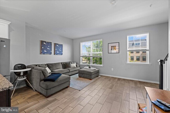 Photo - 10607 Meridian Hill Way
