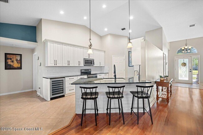 Photo - 1235 Pemberton Trail