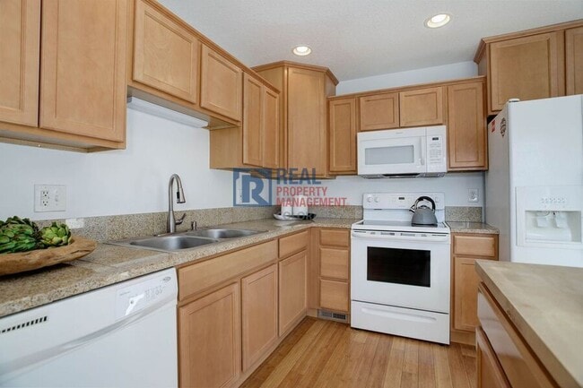 Photo - 8487 Everett Way Unit E