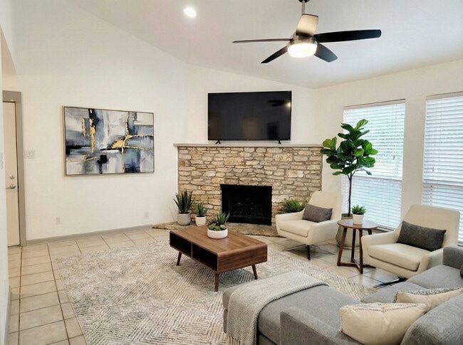 Photo - 920 Sirocco Dr