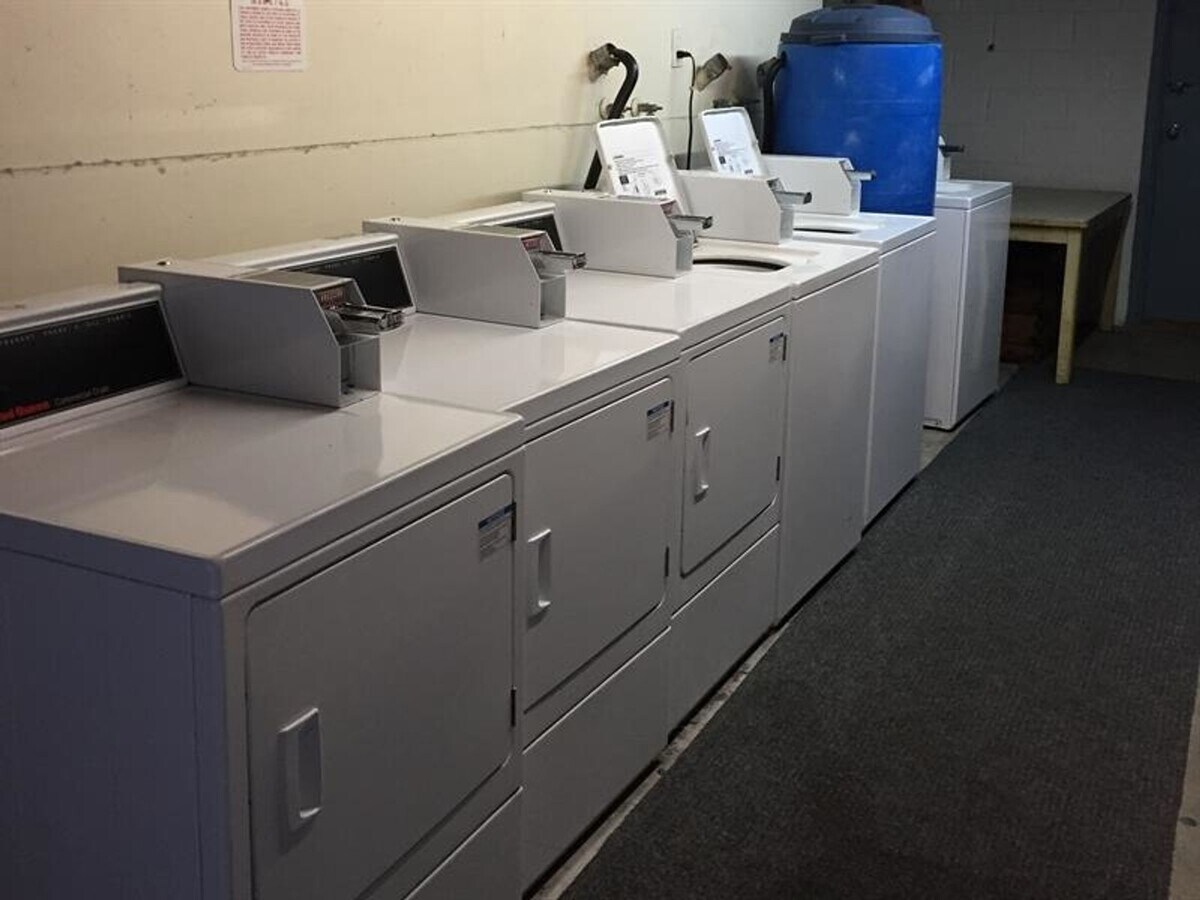 Photo - 722 S. Broadway