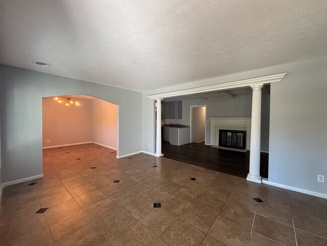 Photo - 381 Summerhill Rd