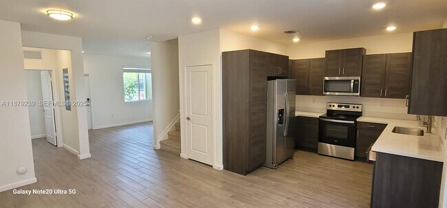 Photo - 2459 SE 10th St