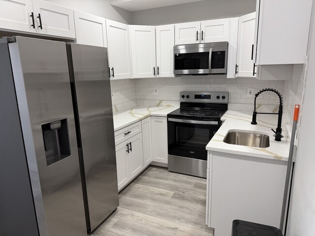 Photo - 2001 Boone St