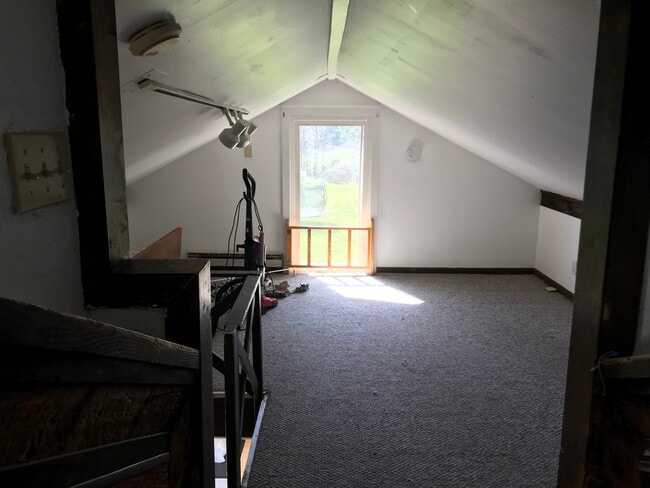 Photo - 3110 N Triphammer Rd Unidad 2