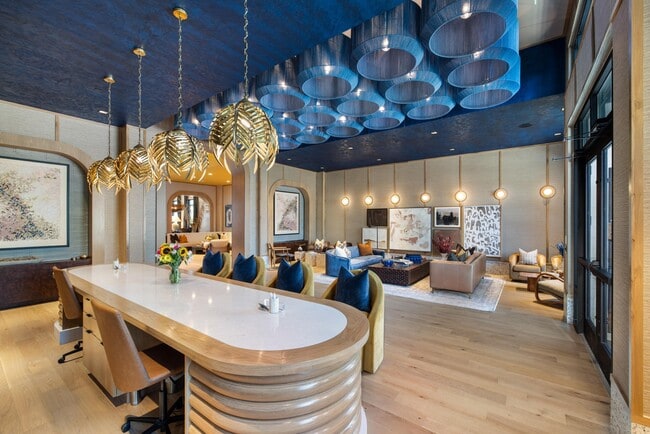 Clubhouse Lounge - Marlowe Summerville