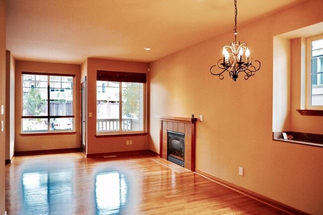 Photo - 3 bedroom in Seattle WA 98115