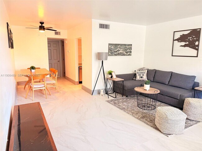 Photo - 1780 79th Street Causeway Unidad C111