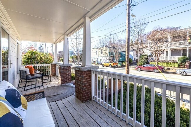 Photo - 69 Randolph St NE