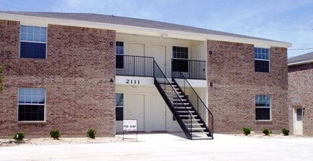 Building Photo - 2111 Jennifer Dr Unit A Rental