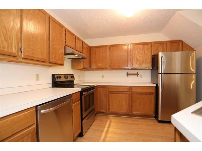 Photo - 7689 Nicholas Way