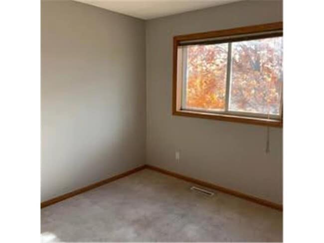 Photo - 515 1st St N