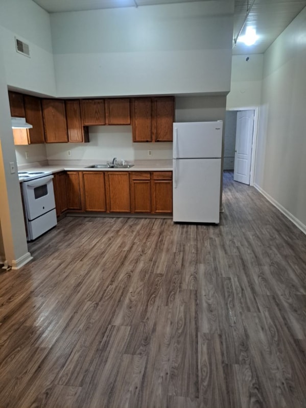 Photo - 316 W Walnut St Apartment Unit 222