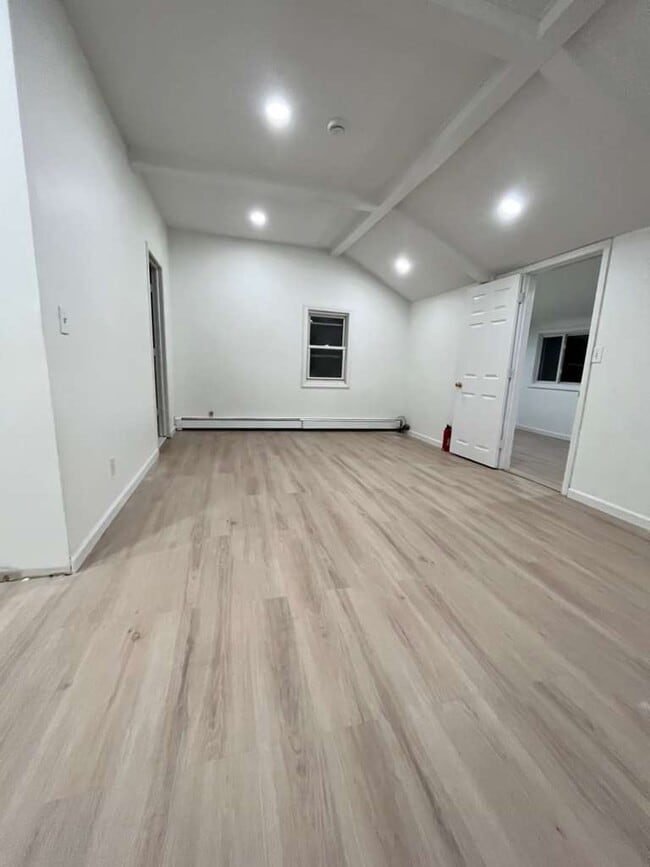 Photo - 14 Silver Trl