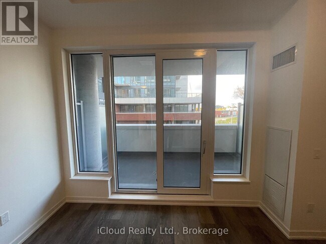 Photo - 5 Wellington St S Unit 202