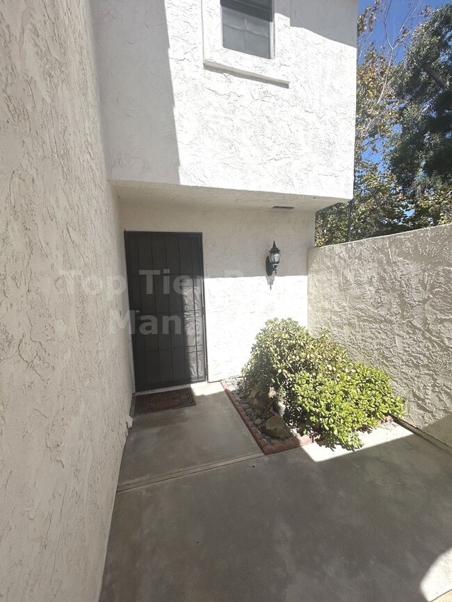 Photo - **NEW FLOORING AND REFRIGERATOR - 3 bed / 2.5 bath Townhome in South Carlsbad - Available NOW*****