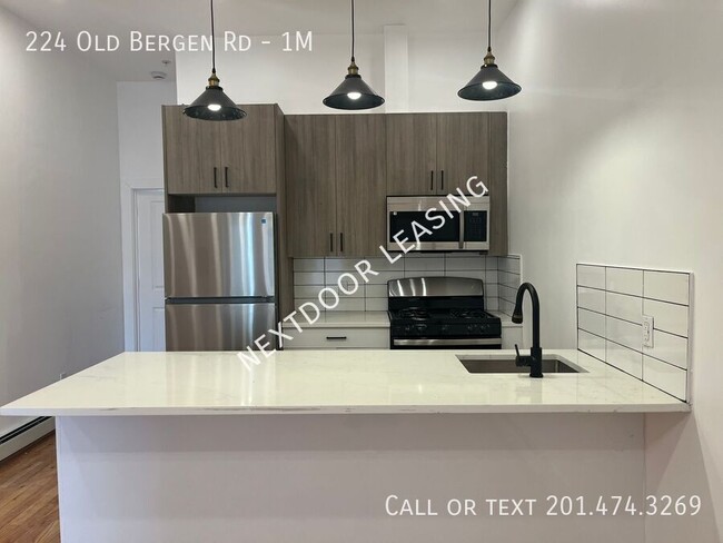 Building Photo - 224 Old Bergen Rd Unit 1M
