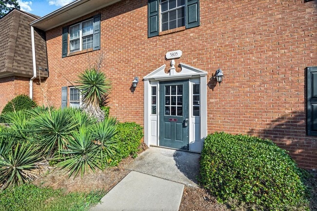 Building Photo - 5805-H Hunting Ridge Lane