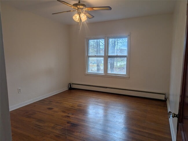 Photo - 327 Lower Stella Ireland Rd Unidad 3