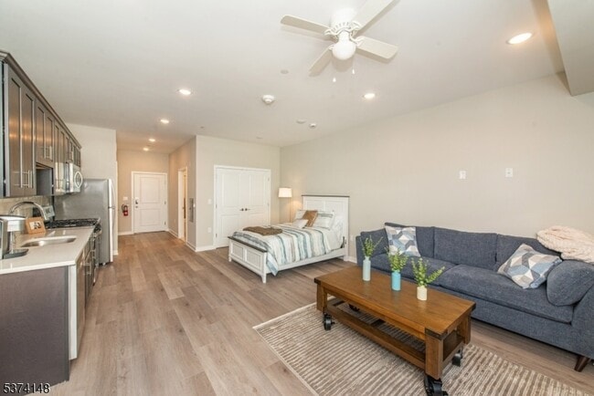 Photo - 10 Kingsbridge Rd