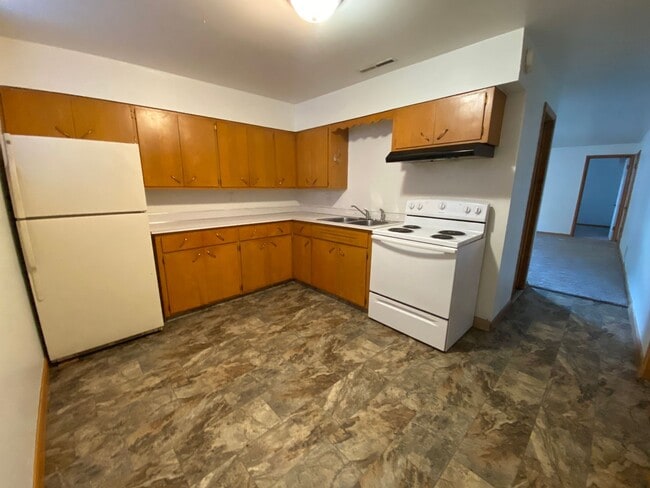 Building Photo - 506 1st Ave NE Unit B