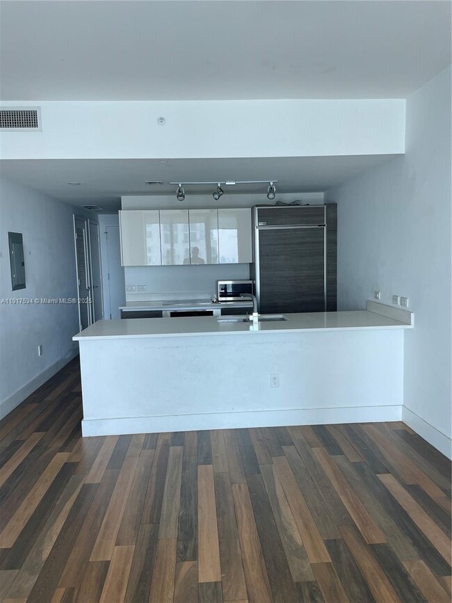 Building Photo - 1100 S Miami Ave Unit 4111