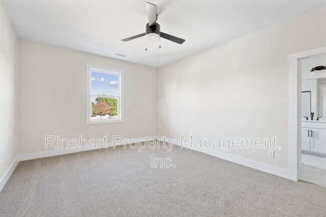Photo - 380 Ginsberg Rd