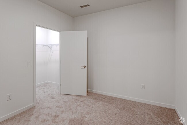 2BR, 1BA - 2D