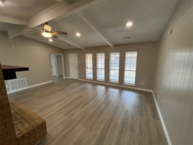 Photo - 2050 Wellington Dr