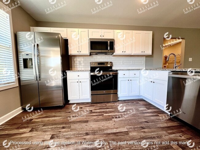 Photo - AVAILABLE NOW! 2Br/2Bath Condo - Upper Floor Unit H