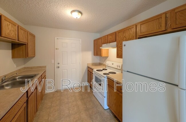 Photo - 4365 Melissa Ct W