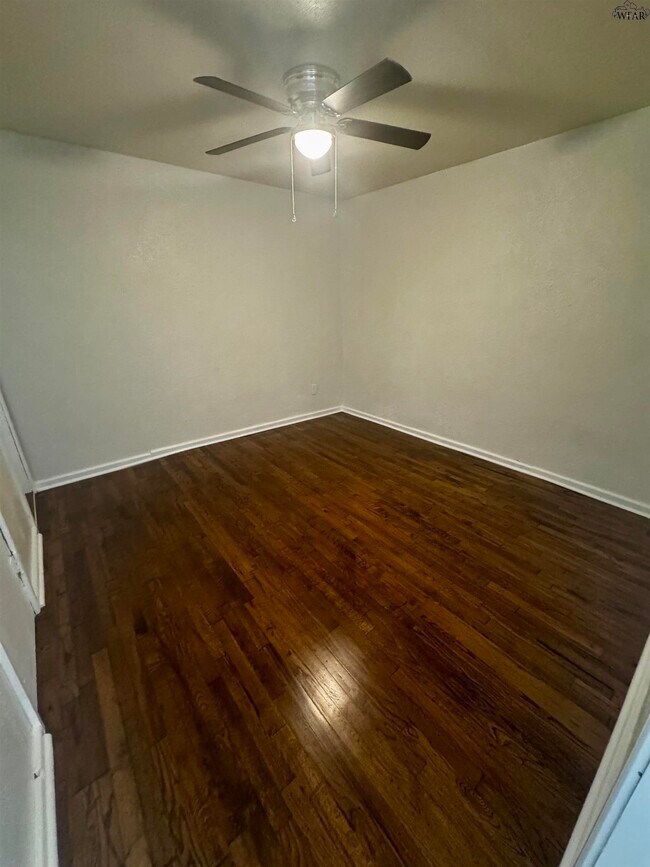 Photo - 1814 Pearl Ave