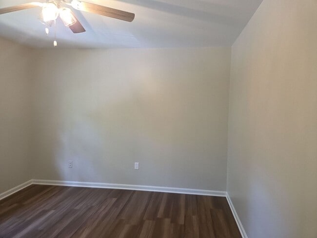 Photo - 2BD/1.5 BA Townhome - Available July 31st Recently Renovated