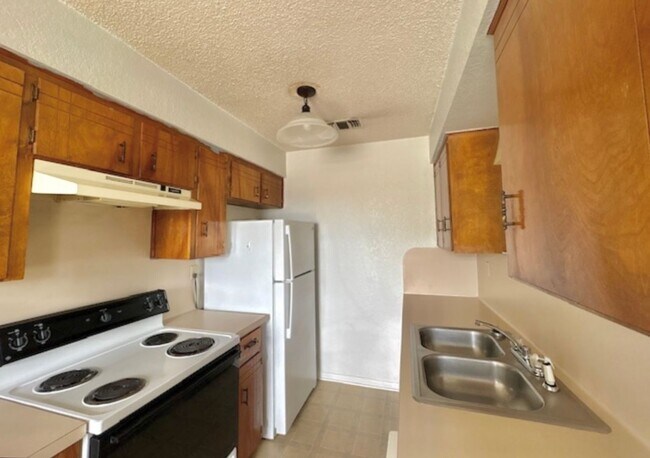 Photo - 811 N 5th St Unidad 811 N 5TH ST  A