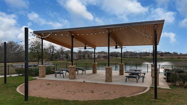 Photo - 2524 Ophelia Levi Ln