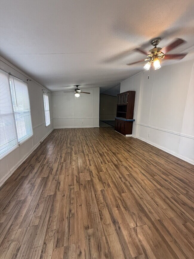 Photo - 110 Bratton Dr