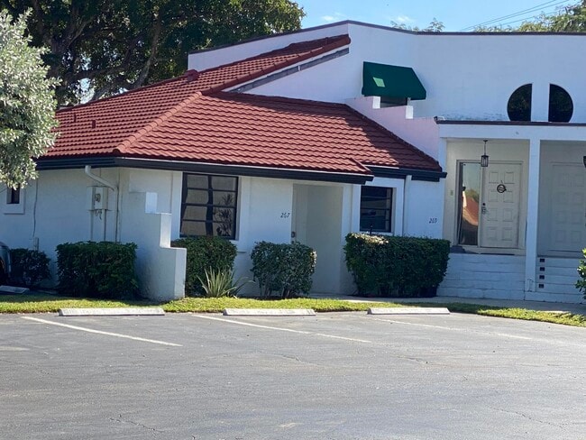 Building Photo - 267 NW 36th Ave